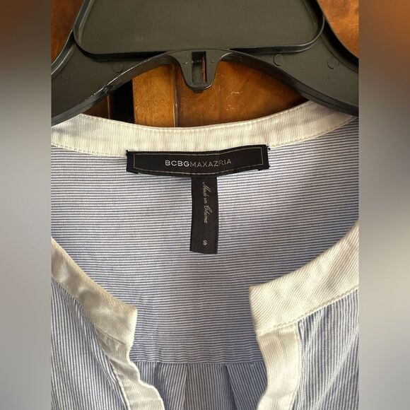 BCBGMaxAzria Blue and White Casual Button Down Shirt - Picture 6 of 11